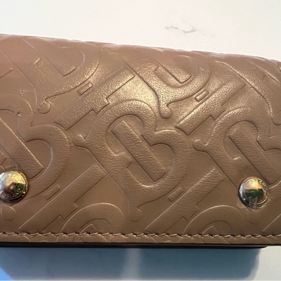 New BURBERRY/ Tan Monogram Card and Coin Case - Picture 15 of 16